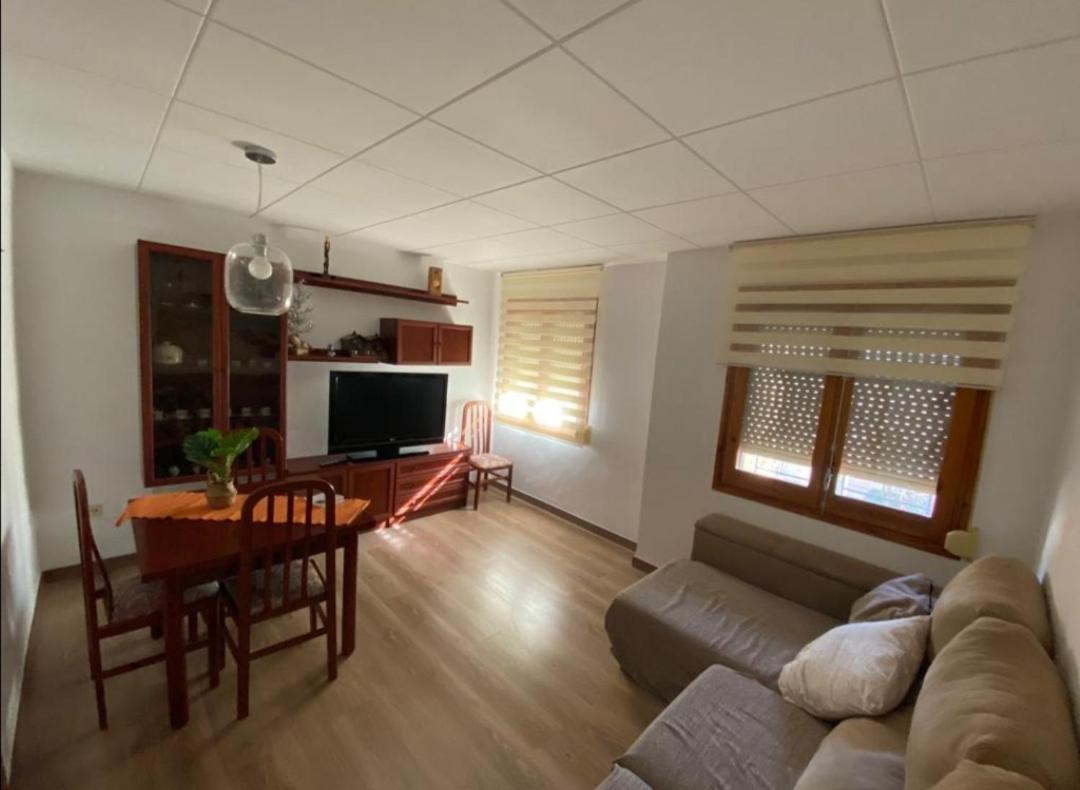 Sant Jordi 2 Apartment Tremp